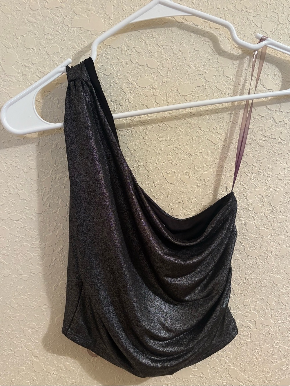 gaze Black Women's One Shoulder Crop Top